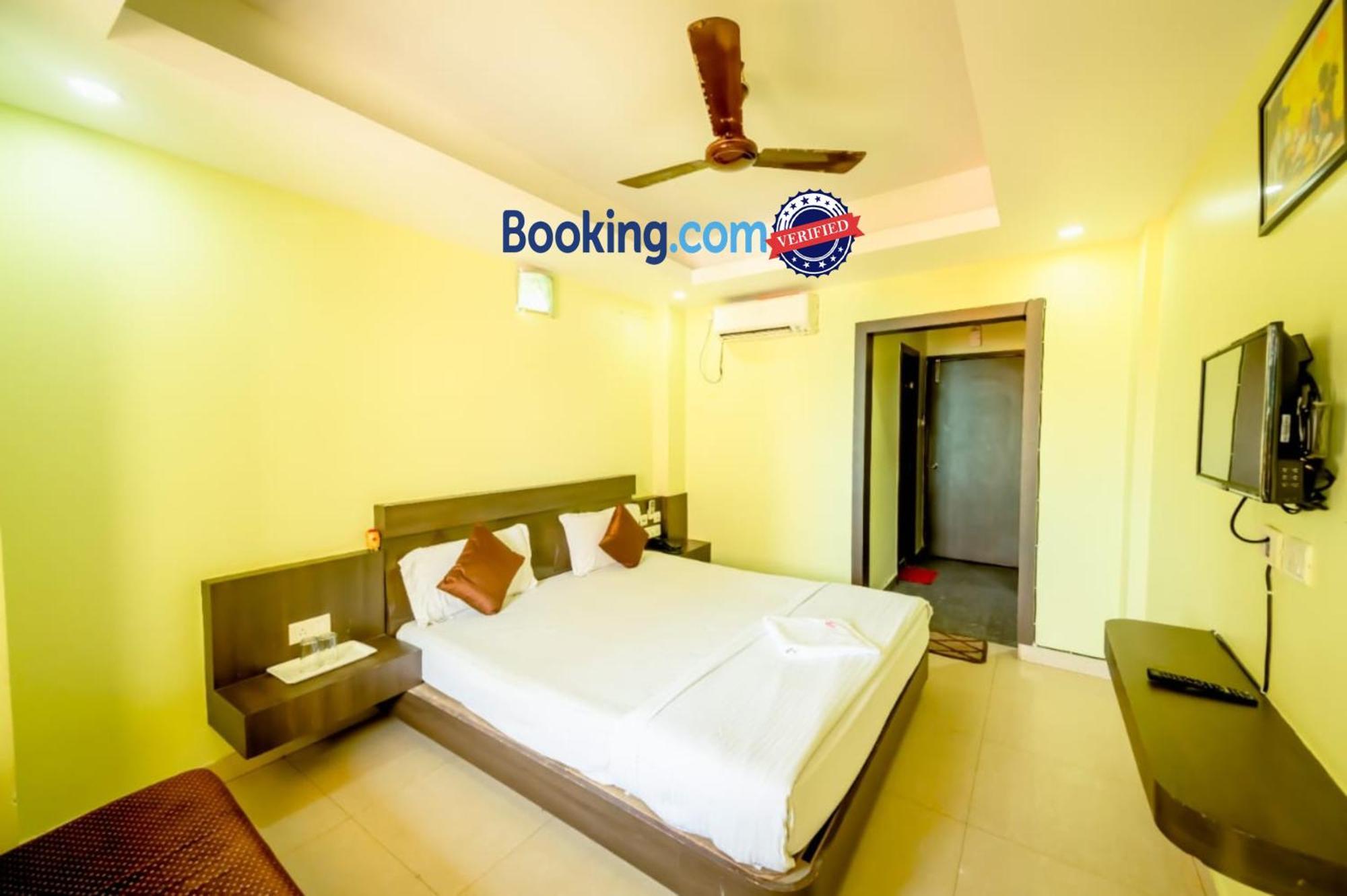 Deep Ganga Inn Near Sea Beach By Morservices Puri Exteriör bild