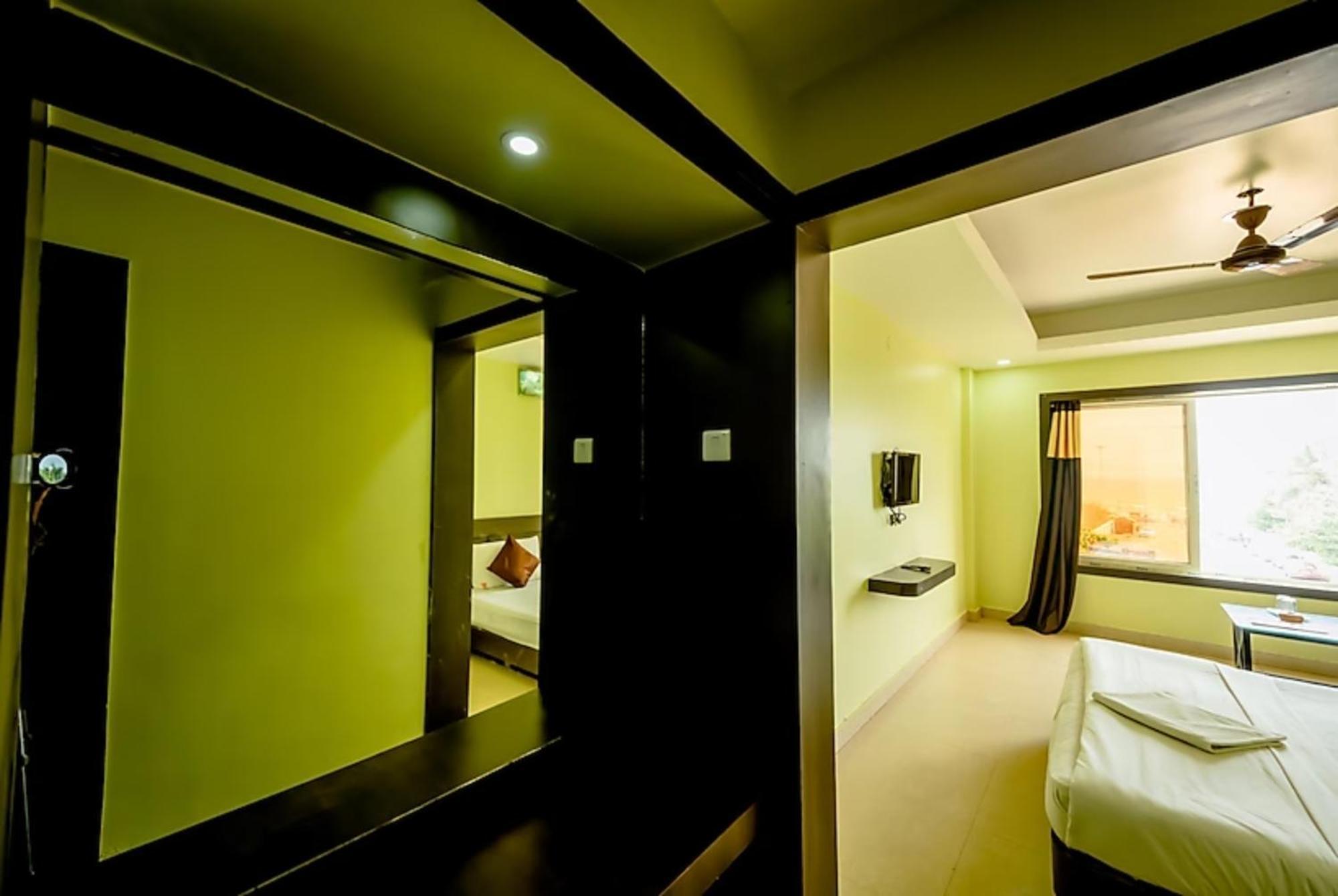 Deep Ganga Inn Near Sea Beach By Morservices Puri Exteriör bild