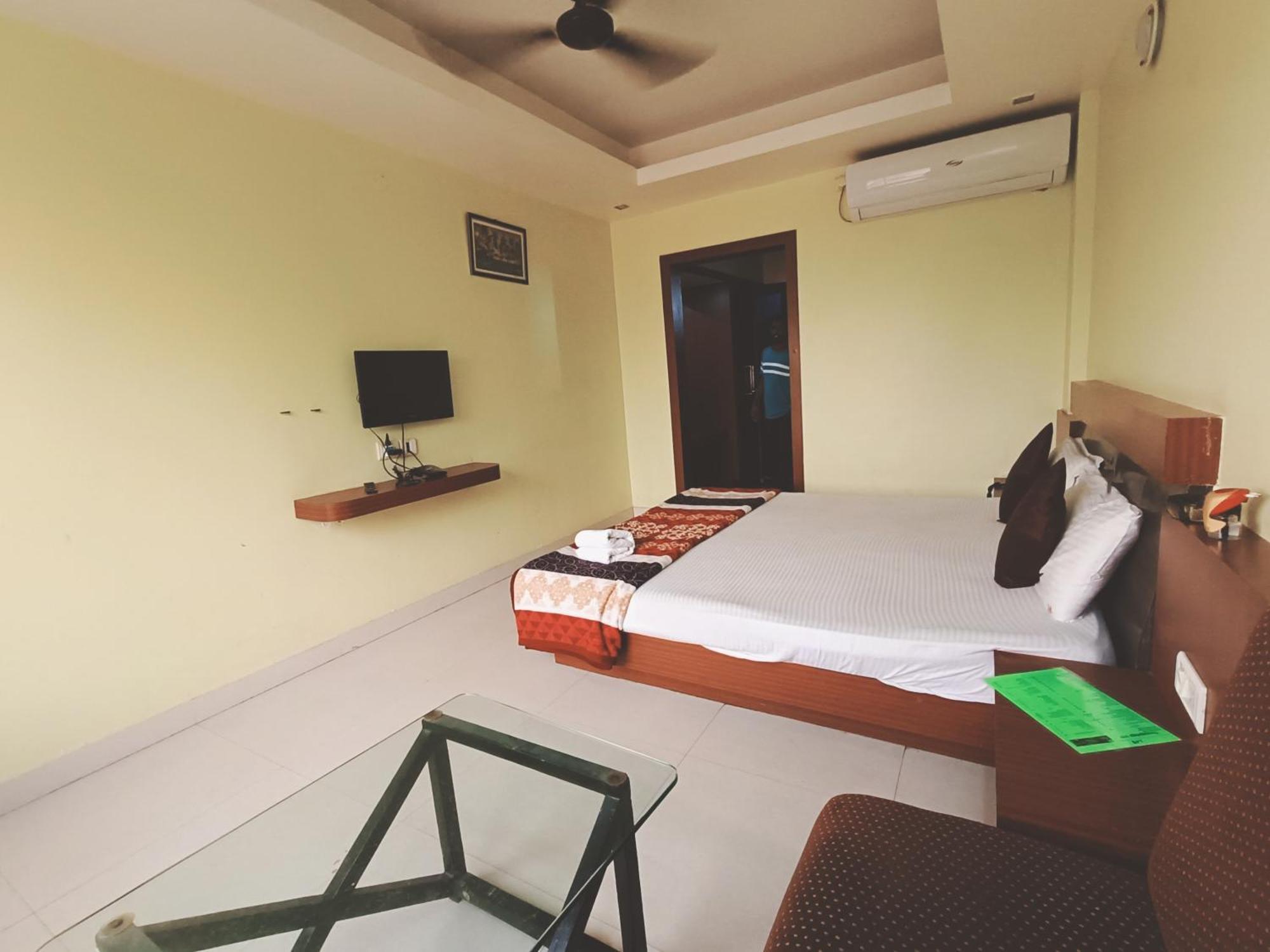 Deep Ganga Inn Near Sea Beach By Morservices Puri Exteriör bild