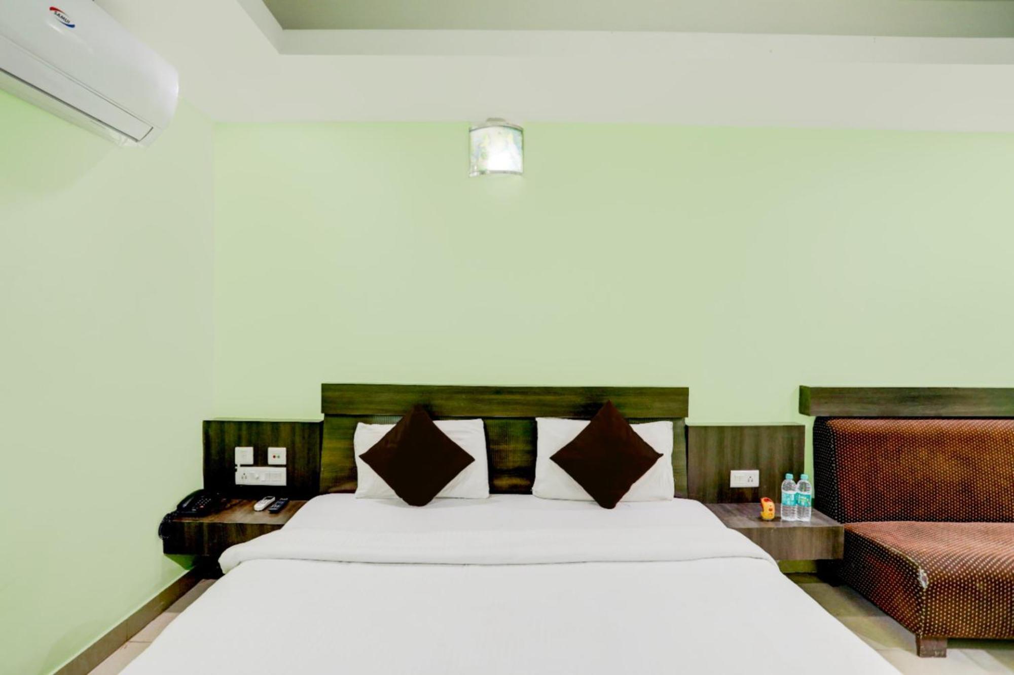 Deep Ganga Inn Near Sea Beach By Morservices Puri Exteriör bild