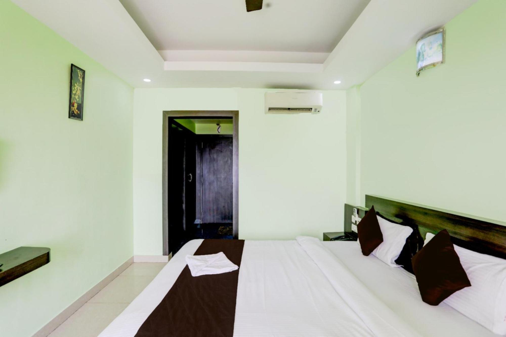 Deep Ganga Inn Near Sea Beach By Morservices Puri Exteriör bild
