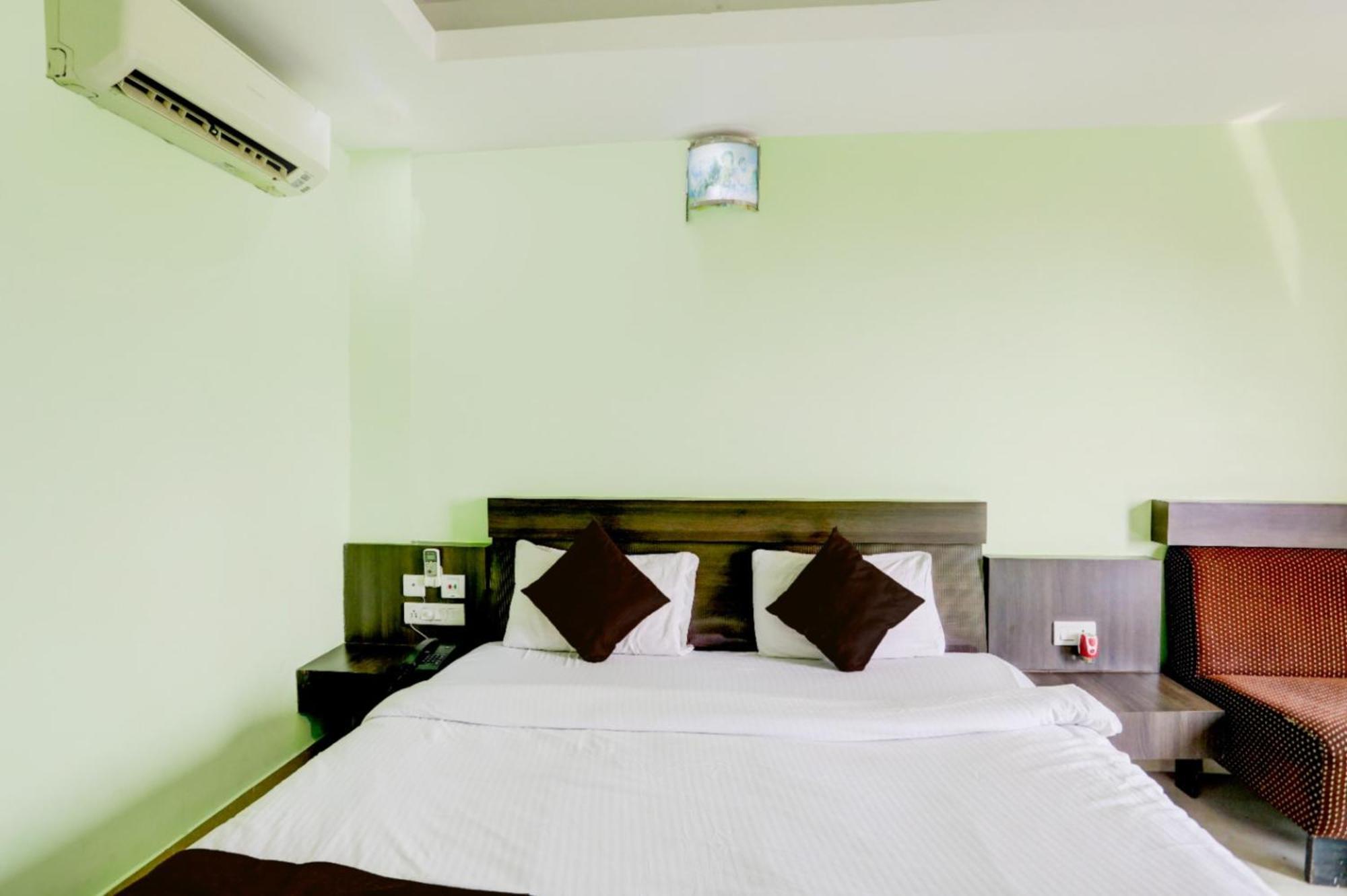 Deep Ganga Inn Near Sea Beach By Morservices Puri Exteriör bild